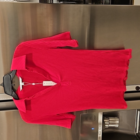 💕TRINA TURK💕 Ribbed Knit Nishi 2 Top ~ Fuchsia Medium M NWT - Picture 2 of 10